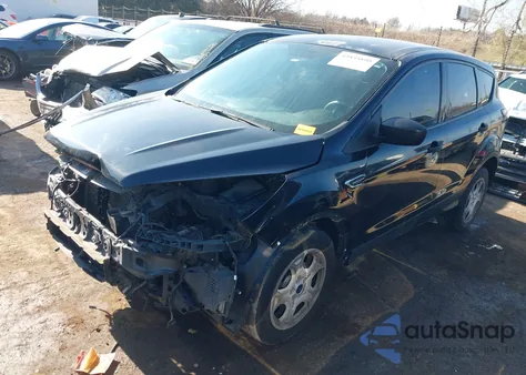 2017 Ford Escape S z USA, uszkodzony, nr VIN 1FMCU0F79HUE07790